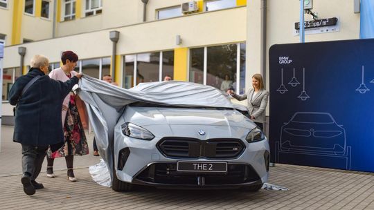 Nowe BMW dla szkoły! Uczniowie będą uczyli się na aucie prosto z salonu