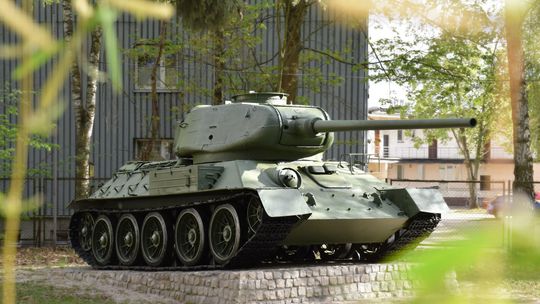 Czołg T-34 w Górze Kalwarii odnowiony