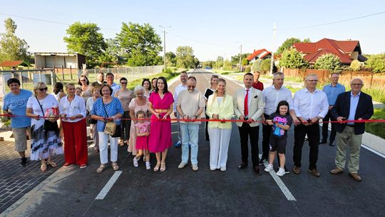 Droga w Sierzchowie otwarta. Kosztowała ponad 4 miliony złotych
