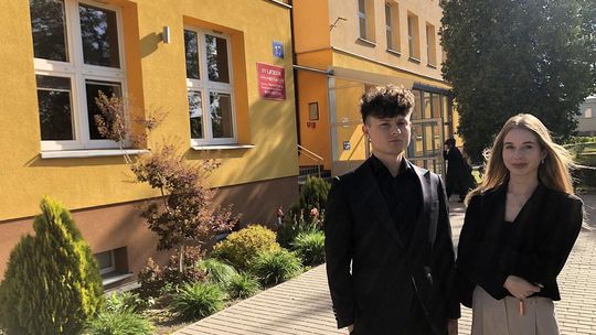 Maturzyści z Piaseczna zmierzyli się z rozszerzonym angielskim