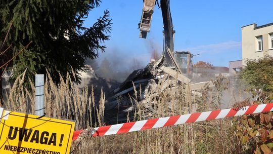 Rozbiórka Domu Nauczyciela w Piasecznie ruszyła [WIDEO]