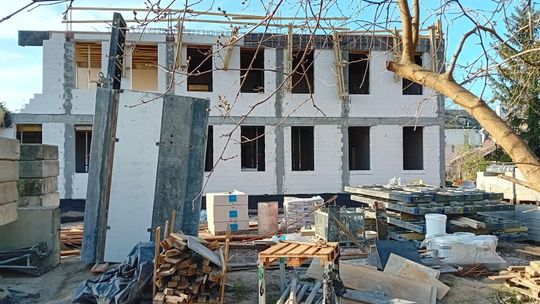 Trwa rozbudowa starostwa