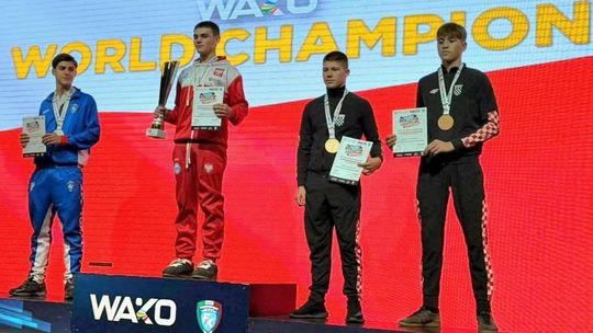 W maju przeszedł operację kolana, we wrześniu został mistrzem świata. Wielki sukces 15-latka z Habdzina