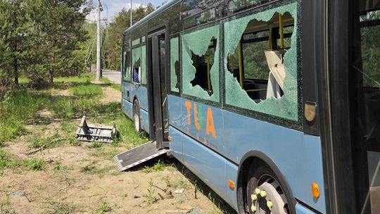 Zdemolowany autobus w Antoninowie. Policja szuka sprawców