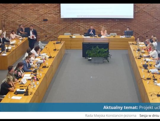 Awantura na sesji w Konstancinie-Jeziornie. Burmistrz wychodzi z obrad
