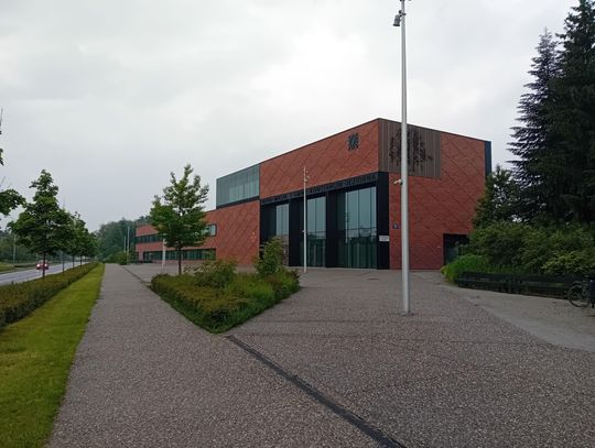Burza wokół Centrum Usług Wspólnych w Konstancinie-Jeziornie: Spór o pieniądze i warunki pracy