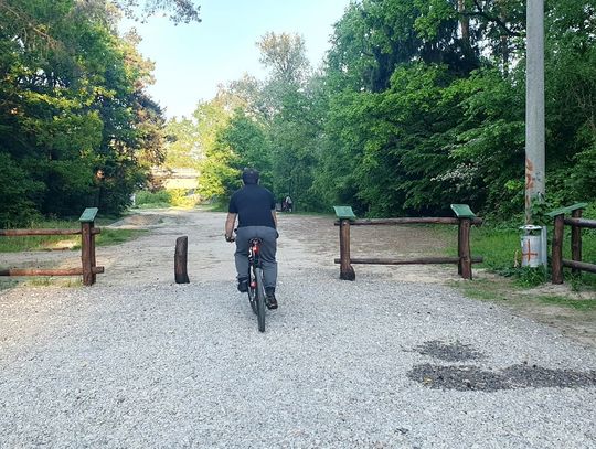 Chcą bezpośredniego dojazdu do rzeki. Dlaczego miasto go zagrodziło?