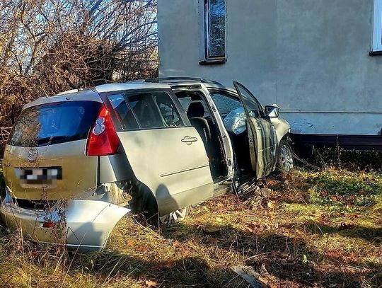 Chwila nieuwagi za kierownicą mogła skończyć się tragedią Chwila nieuwagi za kierownicą mogła skończyć się tragedią