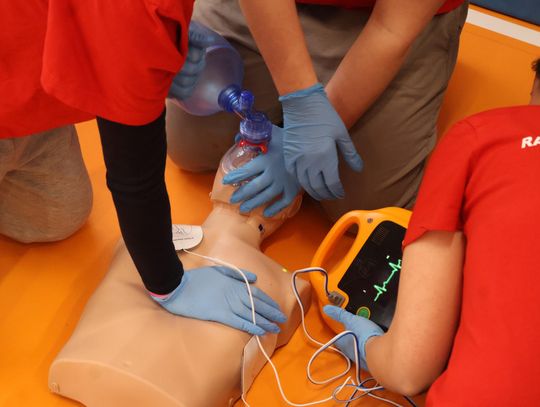 Czy będziesz wiedział, jak uratować komuś życie? Bezpłatne szkolenia w Górze Kalwarii