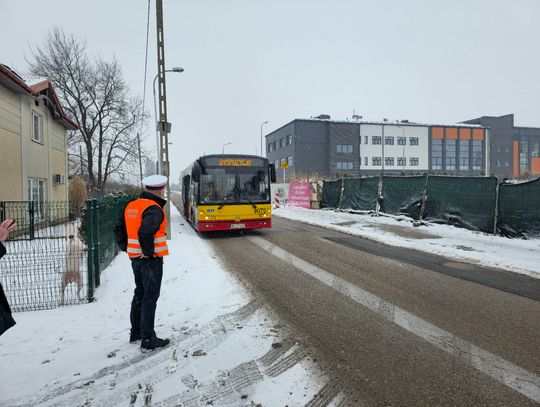 Czy linia 809 pojedzie przez Zamienie?