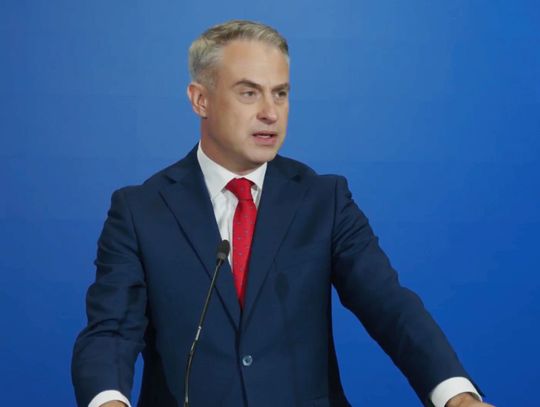 Dane około 19 milionów Polaków wyciekły z baz danych. Rząd ostrzega Polaków