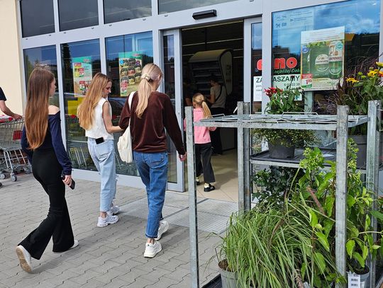 Dino na Wilanowie wreszcie otwarte. Byliśmy na zakupach w najsłynniejszym markecie w Polsce!