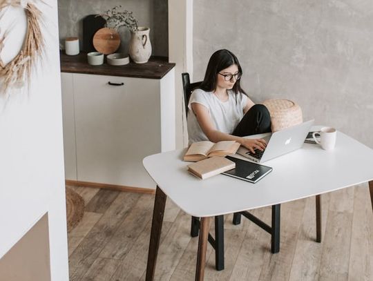 Dlaczego warto kupić MacBooka Pro M5 właśnie teraz? Bonus za 1 zł mówi wszystko! Dlaczego warto kupić MacBooka Pro M5 właśnie teraz? Bonus za 1 zł mówi wszystko!