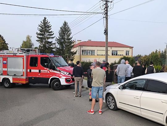 Dramatyczna seria ataków w szkołach na Mazowszu. 15-latek zabił 37-letnią kobietę