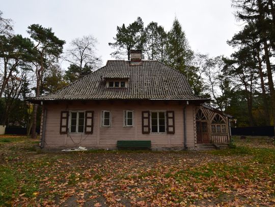 Drewniana Leśniczówka z Konstancina-Jeziorny wpisana do rejestru zabytków [FOTO]