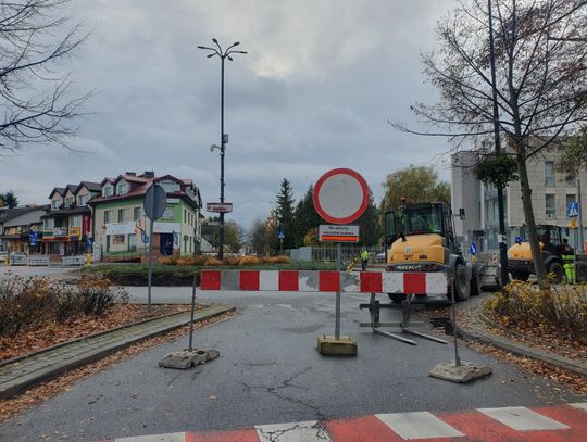 Drogowcy zamknęli rondo, kierowcy zaskoczeni