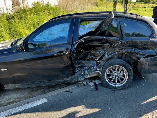 Egzamin oblał jeszcze przed szkołą. Młody kierowca BMW zapomniał o podstawach Egzamin oblał jeszcze przed szkołą. Młody kierowca BMW zapomniał o podstawach