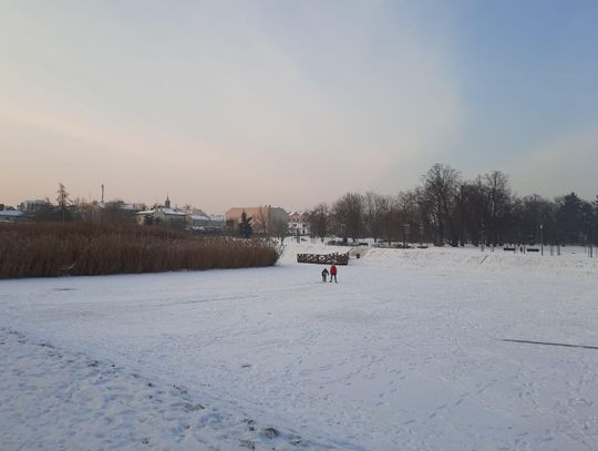 Impreza na stawie skończyła się tylko mandatem