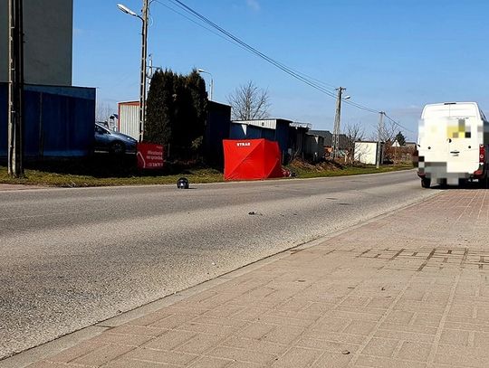 Janówek. Tragiczny wypadek, motocykl wjechał w samochód dostawczy