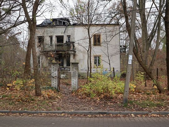 Konstancin-Jeziorna. Pożar w wilii Krysieńka. To mogło być podpalenie?