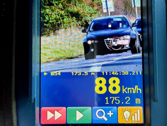 Kontrola drogowa w Dębówce: kursant za kierownicą bez uprawnień Kontrola drogowa w Dębówce: kursant za kierownicą bez uprawnień