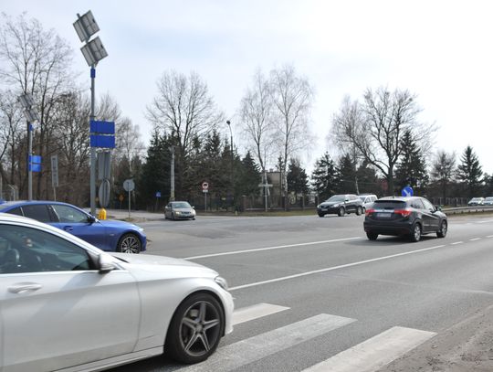 Łazy. Będzie sygnalizacja, drogi, rondo i hale