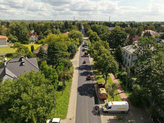 Mirkowska z nową nawierzchnią. Trwają prace wykończeniowe