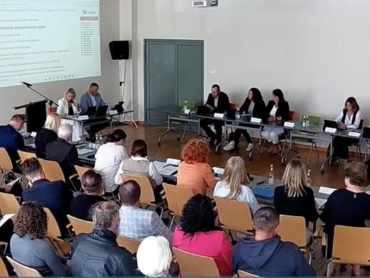Burza na sesji – radni idą na wojnę z urzędnikami?