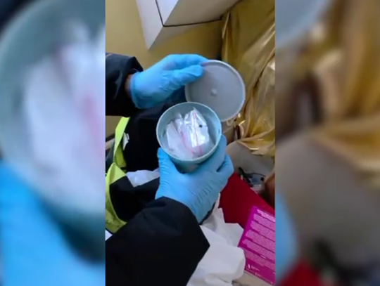 Narkotyki w motelowym pokoju