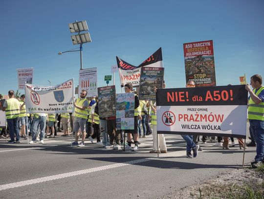 „Nie dla A50 przez nasze domy” – dalsze protesty przeciwko planowanej obwodnicy Warszawy [WIDEO]