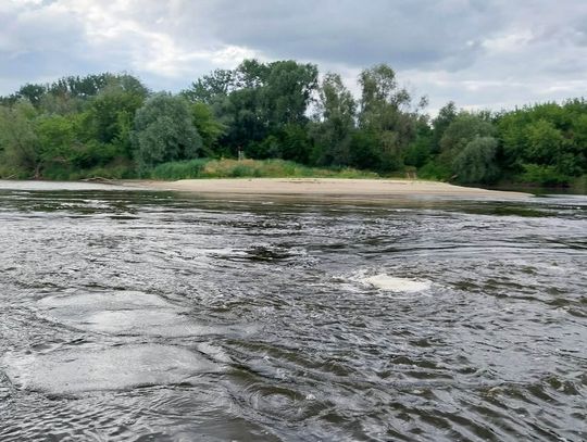 Niebezpieczny wir na Wiśle. Ratownicy ostrzegają plażowiczów