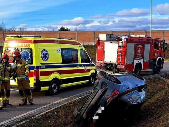 Nieletni za kierownicą. Samochód wylądował w rowie Nieletni za kierownicą. Samochód wylądował w rowie