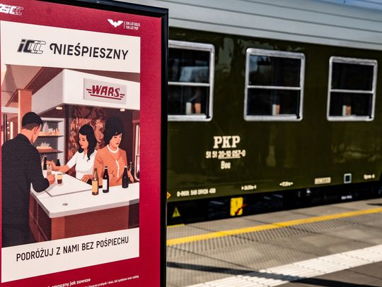 No tory wyjechał pociąg "Nieśpieszny". Z Warszawy zabierze pasażerów w trasy po całej Polsce No tory wyjechał pociąg "Nieśpieszny". Z Warszawy zabierze pasażerów w trasy po całej Polsce