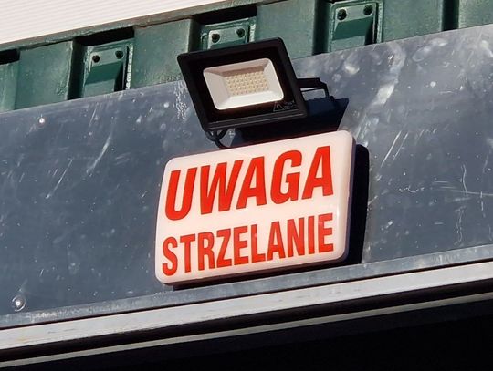 Nowa atrakcja sportowa w Górze Kalwarii – strzelnica w kontenerze już otwarta!