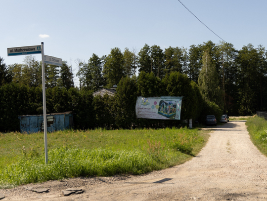 Nowa nawierzchnia i oświetlenie na ul. Olchowej w Janówku Nowa nawierzchnia i oświetlenie na ul. Olchowej w Janówku