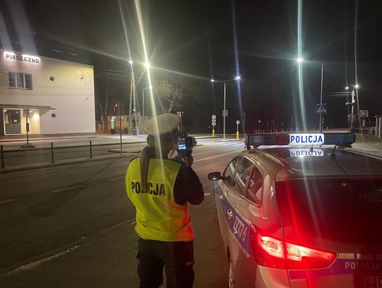 Pędził z kwiatami, omal nie stracił prawa jazdy