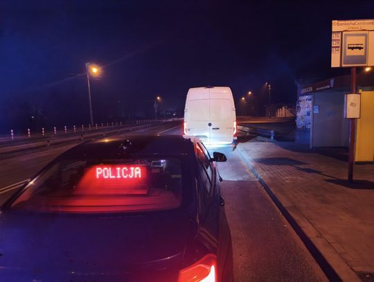 Pierwsze zatrzymane prawo jazdy poza obszarem zabudowanym – nowe przepisy już działają