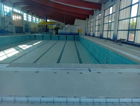 Podwykonawca zawalił termin, basen nadal zamknięty