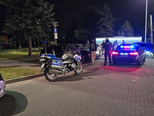 Policja kontra nielegalne wyścigi – policyjna akcja w Piasecznie