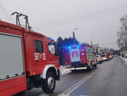 Pożar w Konstancinie-Jeziornie. Trwa akcja gaśnicza.