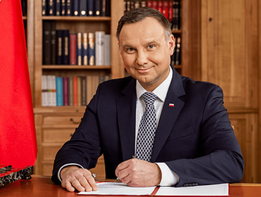 Prezydent podpisał ustawę obniżającą VAT na żywność, nawozy i gaz