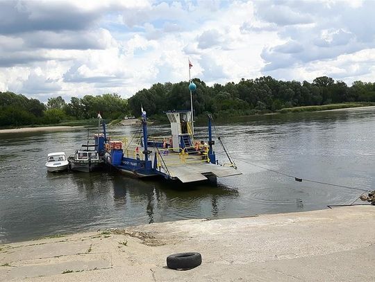 Prom będzie pływać do końca sezonu