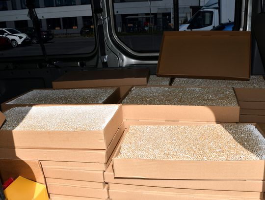 Przemyt na dużą skalę. 140 tysięcy papierosów w pudełkach po pizzy