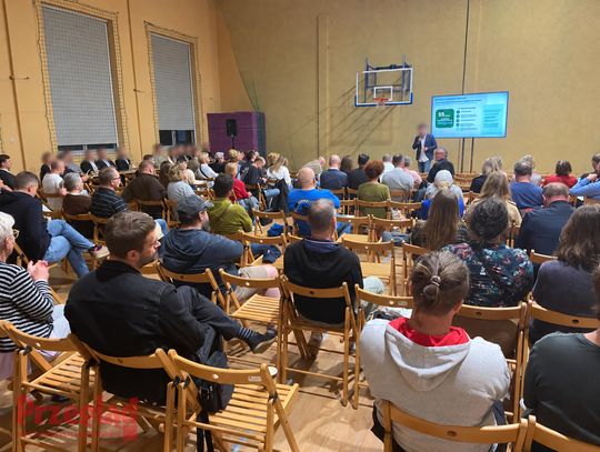 Pytania mieszkańców do inwestora. Burzliwe spotkanie wokół centrum danych
