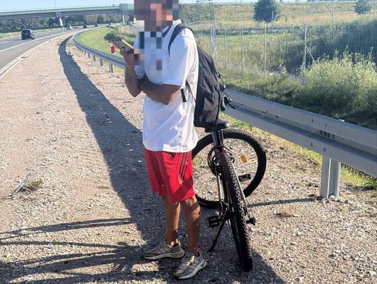 Rowerzysta na S7. Policja przypomina o zakazie wjazdu na drogę ekspresową