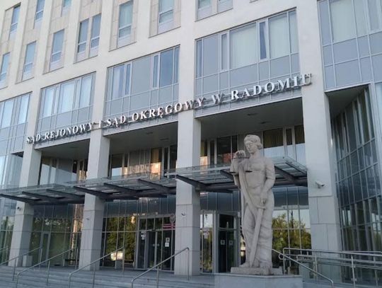 Ruszył proces proboszcza z Przypek oskarżonego o morderstwo. W sądzie przyznał, że ma dziecko
