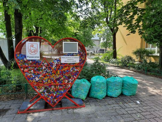 Serca na nakrętki przy szkołach i przedszkolach w Piasecznie