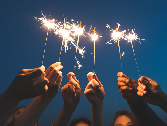 Sylwester „Po Sąsiedzku” na Rynku w Tarczynie Sylwester „Po Sąsiedzku” na Rynku w Tarczynie