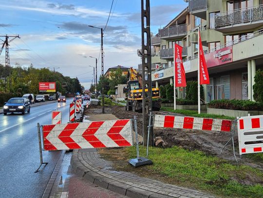 Sześć miejsc postojowych powstaje przy ul. Wyszyńskiego
