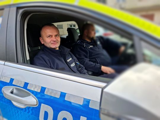 Szybka akcja policjantów z Prażmowa. Odnaleziono zaginioną 74-latkę Szybka akcja policjantów z Prażmowa. Odnaleziono zaginioną 74-latkę